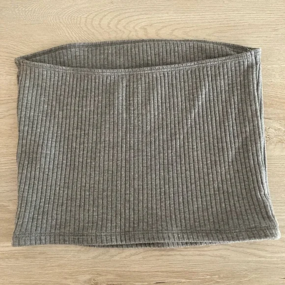 ❌SOLD Hollister Gray Ribbed Tube Top - Picture 4 of 5